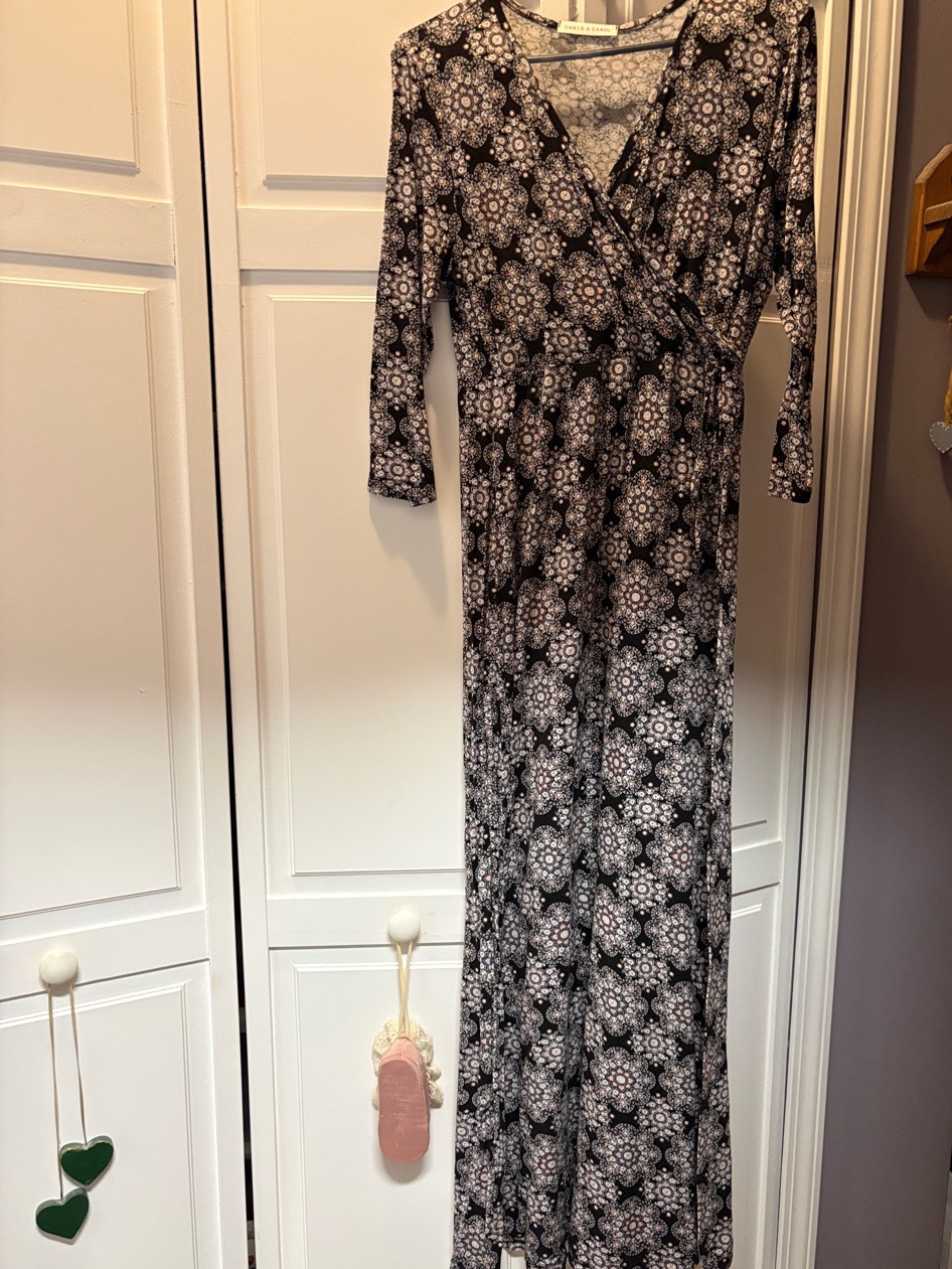 Chris & Carol Black And White Floral Wrap-Style Maxi Dress